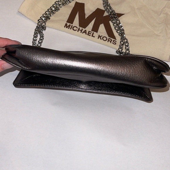 Michael Kors Purse Metallic Grey - Picture 7 of 8